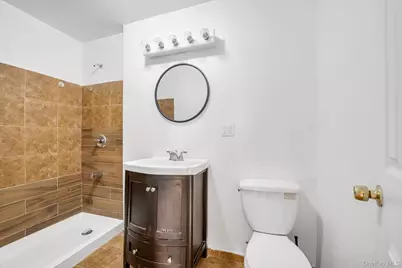 1609 Colden Avenue, Bronx, NY 10462 - Photo 13
