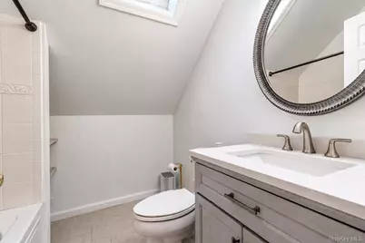 561 Parker Avenue, Levittown, NY 11756 - Photo 15