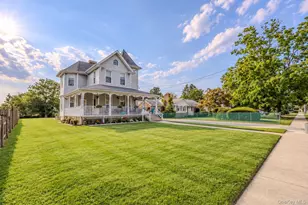38 Park Ave, Amityville, NY 11701 - Photo 3