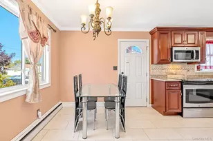 58 Morton St, Brentwood, NY 11717 - Photo 17