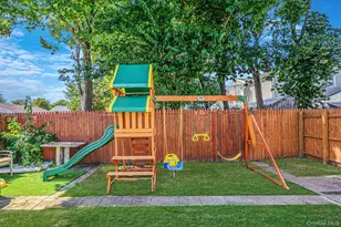58 Morton St, Brentwood, NY 11717 - Photo 33