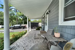 154 West End Ave, Shirley, NY 11967 - Photo 5