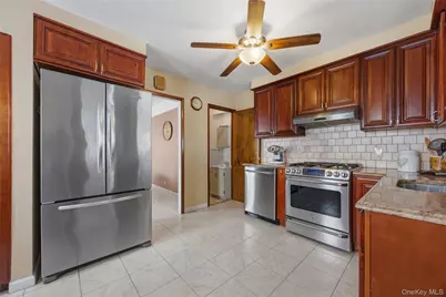 1659 Lurting Avenue, Bronx, NY 10461 - Photo 15