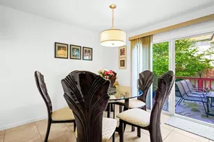 208 Hendrick Ave E, Glen Cove, NY 11542 - Photo 9