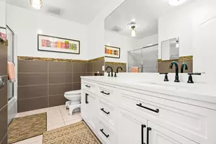 208 Hendrick Ave E, Glen Cove, NY 11542 - Photo 15