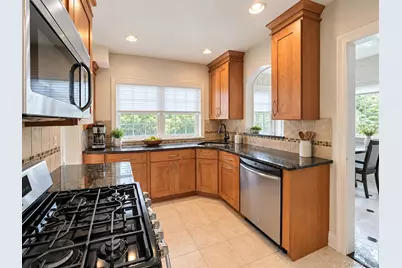 71 Arleigh Road, Great Neck, NY 11021 - Photo 9