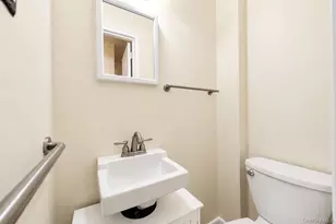 5926 Post Rd, Bronx, NY 10471 - Photo 9