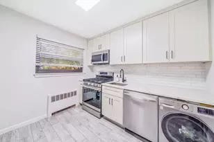 218-02 73rd Ave, Oakland Gardens, NY 11364 - Photo 9