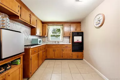 29 Suffolk Road #A, Massapequa, NY 11758 - Photo 17
