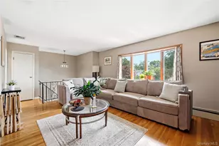 29 Suffolk Rd, Massapequa, NY 11758 - Photo 5