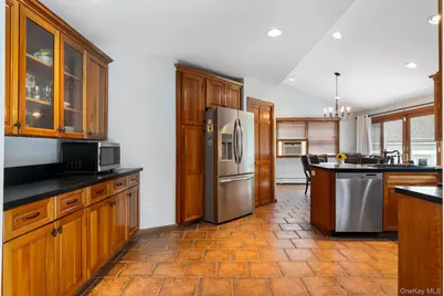 627 6th Street, East Northport, NY 11731 - Photo 7