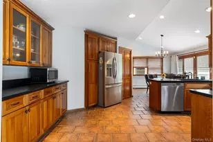 627 6th St, East Northport, NY 11731 - Photo 7