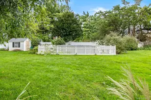 627 6th St, East Northport, NY 11731 - Photo 23