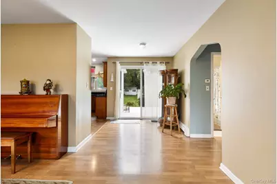 627 6th Street, East Northport, NY 11731 - Photo 3