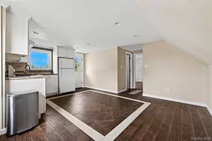 120 Evelyn Ave, Westbury, NY 11590 - Photo 9