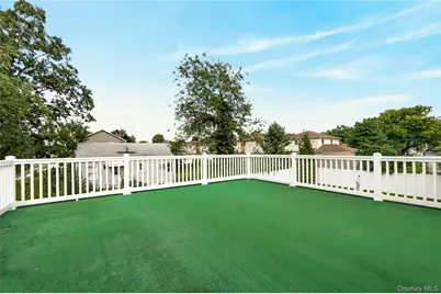 120 Evelyn Avenue, Westbury, NY 11590 - Photo 17