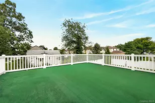 120 Evelyn Ave, Westbury, NY 11590 - Photo 17