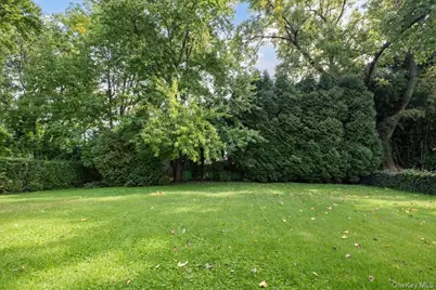 65 Sherwood Drive, Larchmont, NY 10538 - Photo 23