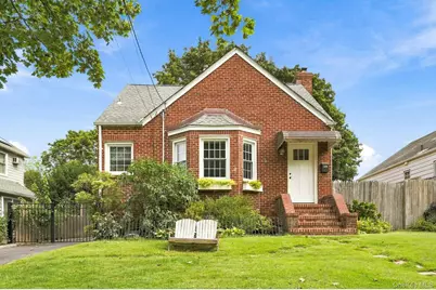 116 Wyman Avenue, Huntington Station, NY 11746 - Photo 41