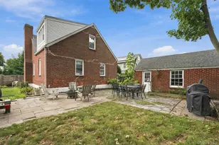 116 Wyman Ave, Huntington Station, NY 11746 - Photo 35