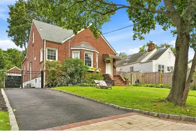 116 Wyman Avenue, Huntington Station, NY 11746 - Photo 1