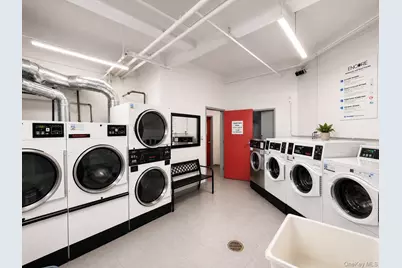 60-11 Broadway #6U, Woodside, NY 11377 - Photo 15