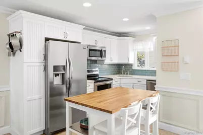 3013 Mitchell Road, Westhampton Beach, NY 11978 - Photo 5