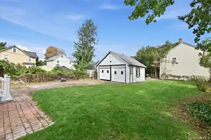 42 Chestnut St, Glen Cove, NY 11542 - Photo 21