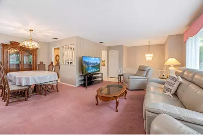 355 W Islip Boulevard, West Islip, NY 11795 - Photo 17
