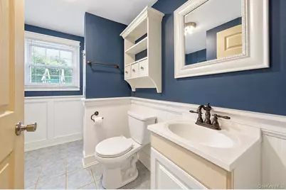 355 W Islip Boulevard, West Islip, NY 11795 - Photo 37