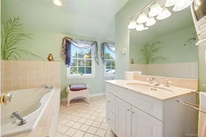 15 Saltmeadow Lane, Bayport, NY 11705 - Photo 37