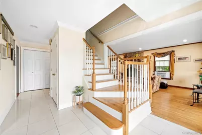 15 Saltmeadow Lane, Bayport, NY 11705 - Photo 13
