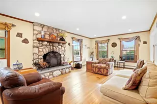 15 Salt Meadow Ln, Bayport, NY 11705 - Photo 15
