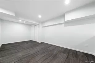 33 Potter Ln, Huntington, NY 11743 - Photo 29