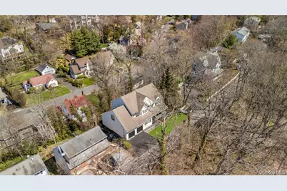 33 Potter Lane, Huntington, NY 11743 - Photo 31