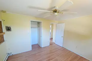 22 Tarry Ln, Levittown, NY 11756 - Photo 9