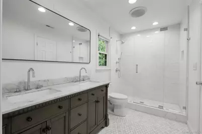 81 Chestnut Avenue, Pelham, NY 10803 - Photo 17