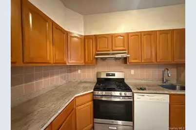 136-05 Sanford Avenue #4O, Flushing, NY 11355 - Photo 13