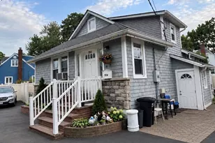 704 Newbridge Rd, North Bellmore, NY 11710 - Photo 3