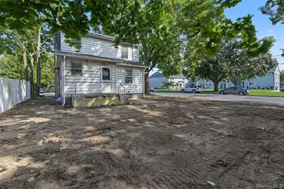 2 Willett Avenue, Sayville, NY 11782 - Photo 21