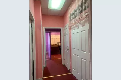 7525 Parsons Boulevard, Fresh Meadows, NY 11366 - Photo 5
