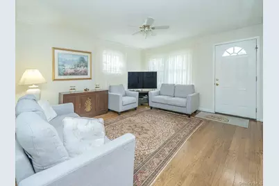 44 Corchaug Avenue, Port Washington, NY 11050 - Photo 5