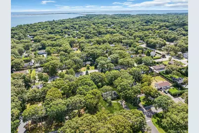 112 Lynncliff Road, Hampton Bays, NY 11946 - Photo 27