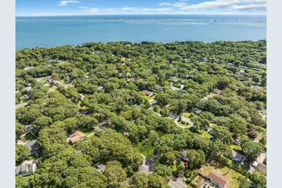 112 Lynncliff Road, Hampton Bays, NY 11946 - Photo 33