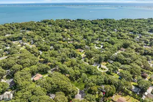 112 Lynncliff Rd, Hampton Bays, NY 11946 - Photo 33