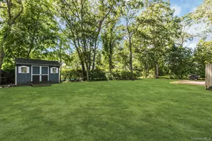 112 Lynncliff Rd, Hampton Bays, NY 11946 - Photo 21