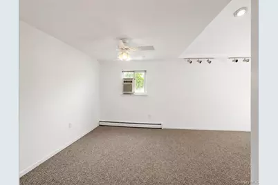 17 Fordham Road, West Babylon, NY 11704 - Photo 3