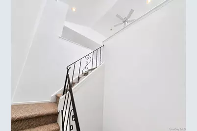 17 Fordham Road, West Babylon, NY 11704 - Photo 17