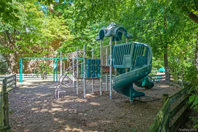 78 Greenway Drive, Irvington, NY 10533 - Photo 9