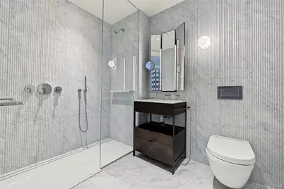 135 E 47th Street #18G, New York, NY 10017 - Photo 17